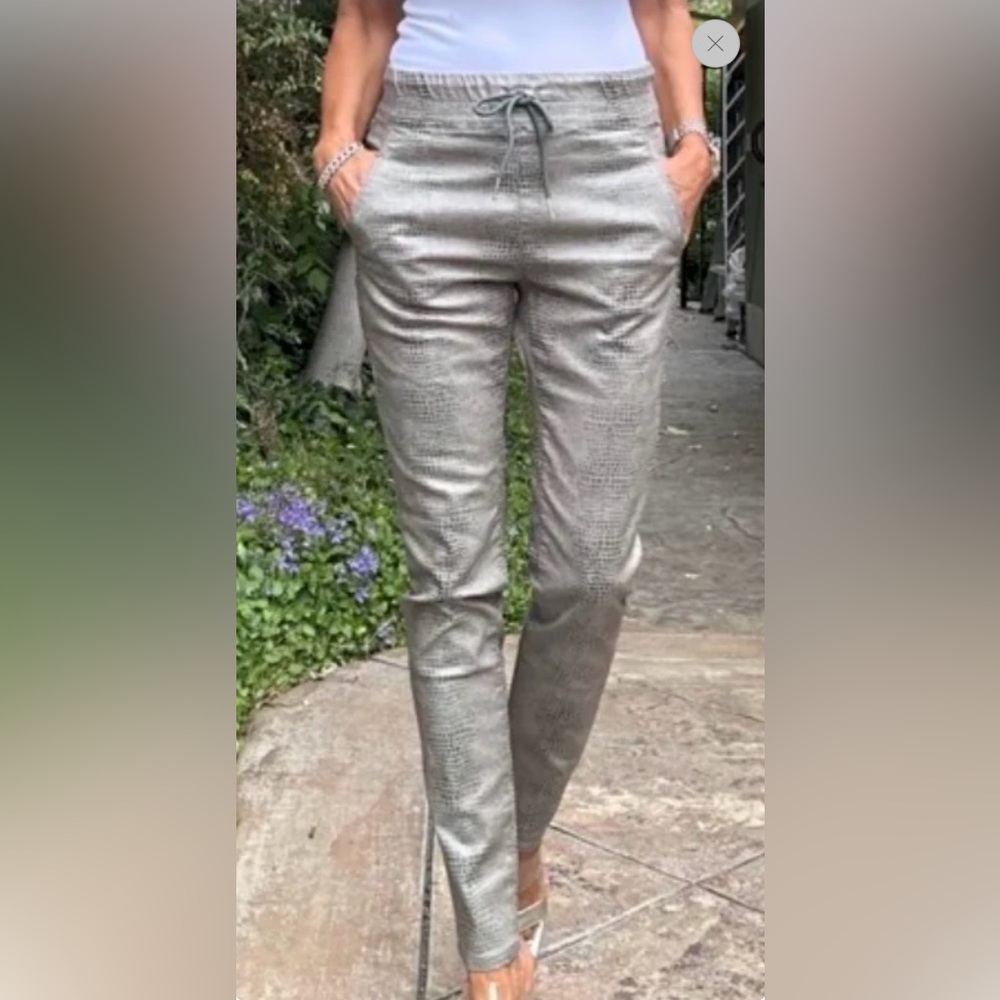 BEVY FLOG Sage Joggers